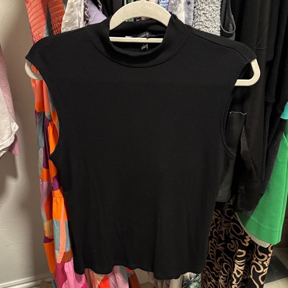 Banana republic Black Sleeveless ribbed Women's Top size small